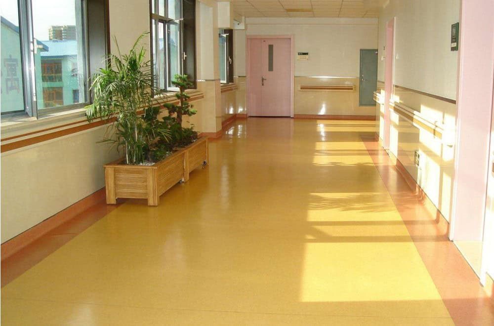 homogeneous flooring Layia